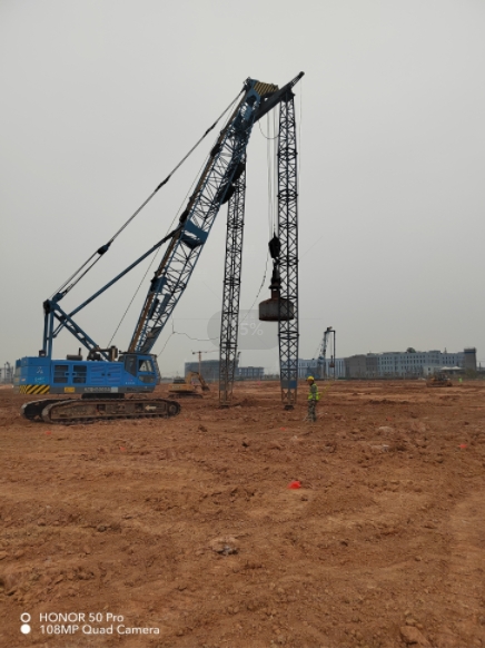 化工厂地基强夯工程-东盛云承建年产5000吨邻氯苯腈等精细化工产品建设地基强夯项目(视频)